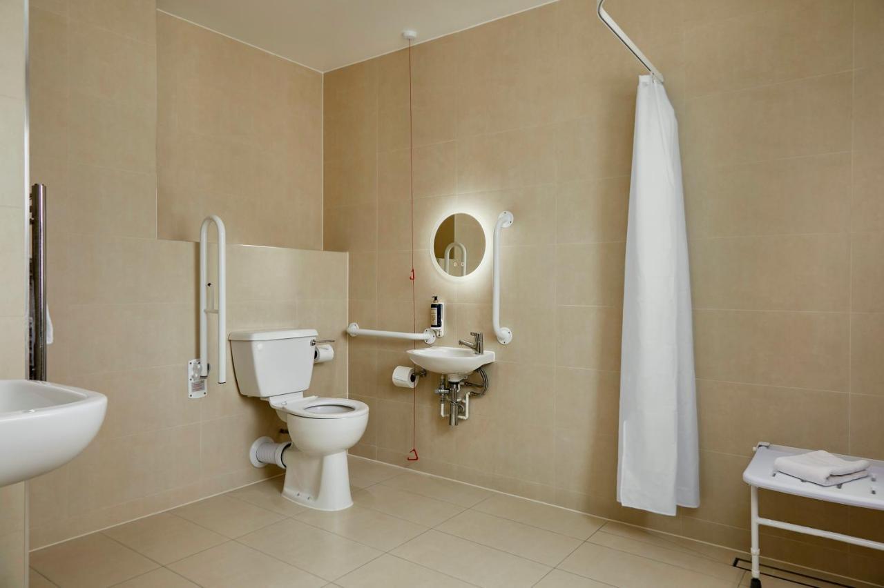 Double Accessible